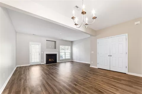 25 Suncrest Ct, Durham, NC 27703 photo 2