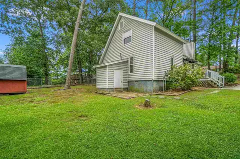 205 Maple Dr, Erwin, NC 28339 photo 3