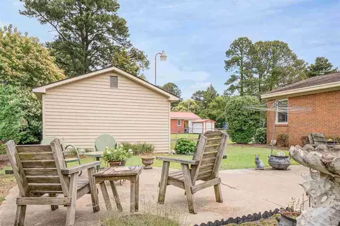 202 Powell St, Smithfield, NC 27577 photo 6