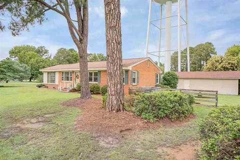 202 Powell St, Smithfield, NC 27577 photo 3