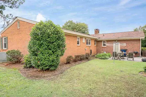 202 Powell St, Smithfield, NC 27577 photo 4