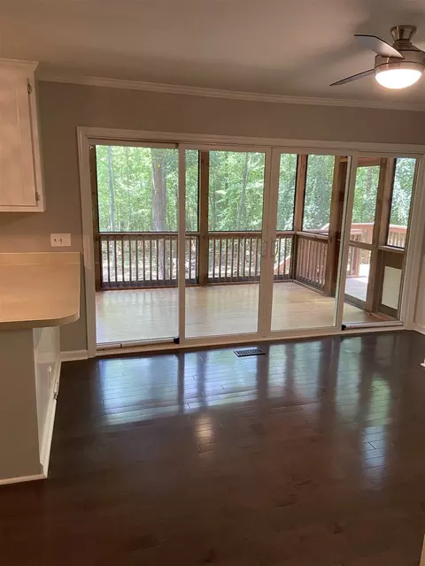 5503 Centennial Dr, Durham, NC 27712 photo 9