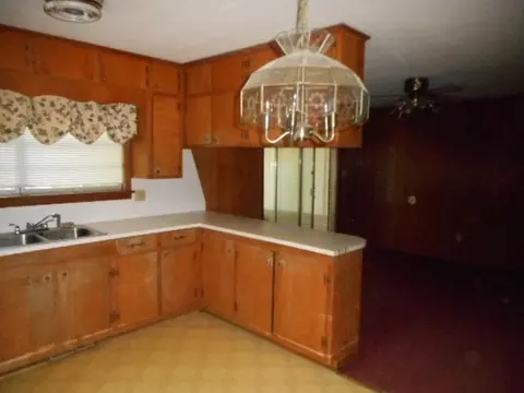 300 Pine St, Smithfield, NC 27577 photo 6
