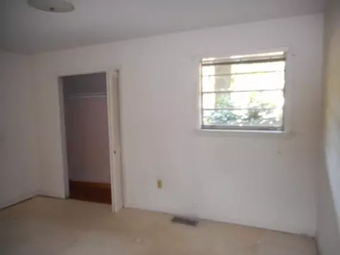 300 Pine St, Smithfield, NC 27577 photo 10