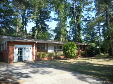 300 Pine St, Smithfield, NC 27577 photo 1