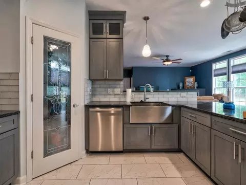 205 Stoney Dr, Durham, NC 27703 photo 8
