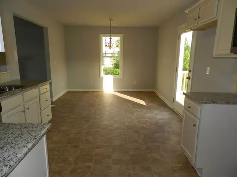189 Cornfield Ln, Benson, NC 27504 photo 3