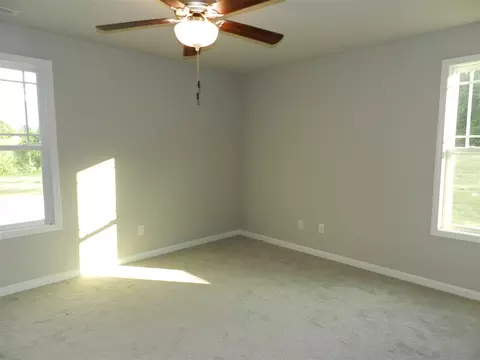 209 Cornfield Ln, Benson, NC 27504 photo 6