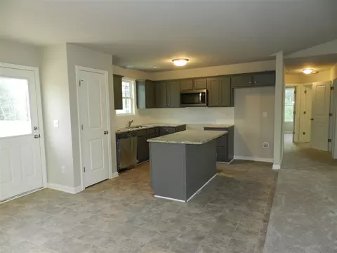 209 Cornfield Ln, Benson, NC 27504 photo 3