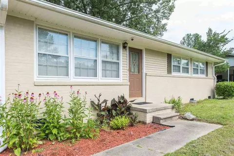 6 Holmes Cir, Durham, NC 27713 photo 2