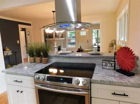 1906 Hart St, Durham, NC 27703 photo 9