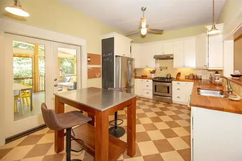 916 W Markham Ave, Durham, NC 27701 photo 12
