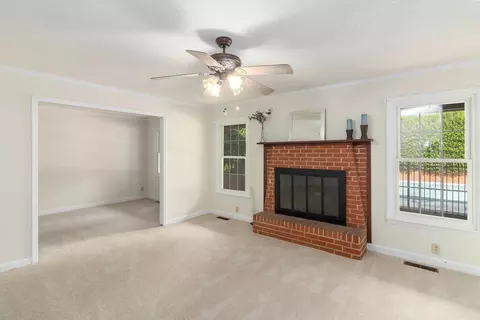 320 Continental Dr, Durham, NC 27712 photo 7