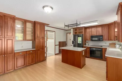 320 Continental Dr, Durham, NC 27712 photo 3