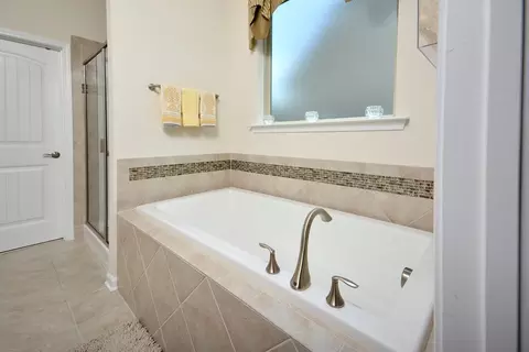 1031 Big Spring Cir, Durham, NC 27703 photo 21