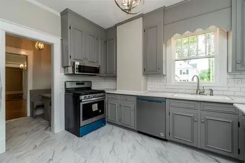 322 W Main St, Benson, NC 27504 photo 9