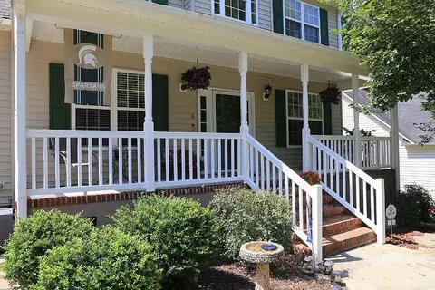 6 Clover Hill Pl, Durham, NC 27712 photo 2