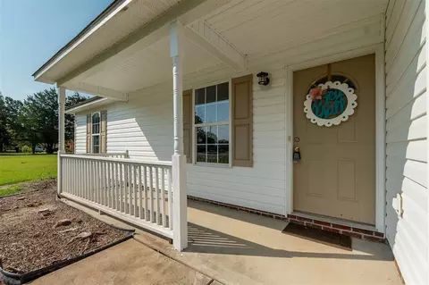 711 Denim Dr, Erwin, NC 28339 photo 4