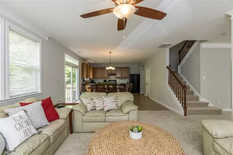 502 Ashburn Ln, Durham, NC 27703 photo 8