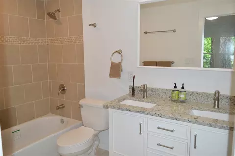 906 S Plum St, Durham, NC 27701 photo 10