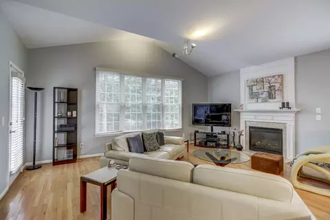 3 Spreading Oak Ct, Durham, NC 27713 photo 6