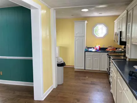 203 E K St, Erwin, NC 28339 photo 3