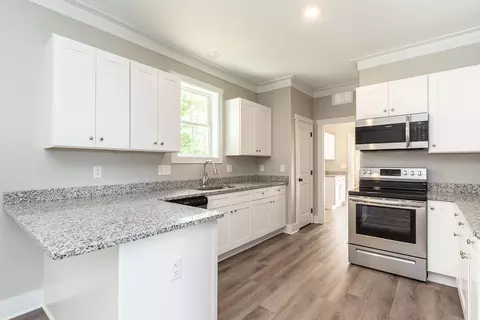 505 E Pne, Graham, NC 27253 photo 6