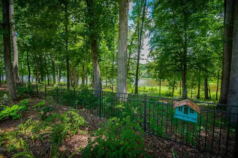 917 Edgewater Dr, Garner, NC 27529 photo 4