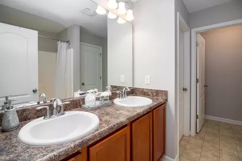 2 White Willow Ct, Durham, NC 27703 photo 7