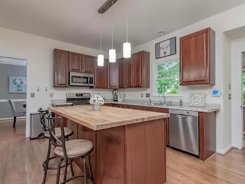 5 Summertime Ct, Durham, NC 27707 photo 3