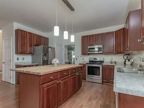 5 Summertime Ct, Durham, NC 27707 photo 2
