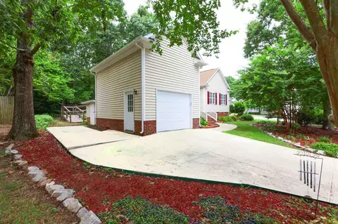 833 Cedar Downs Dr, Raleigh, NC 27607 photo 2
