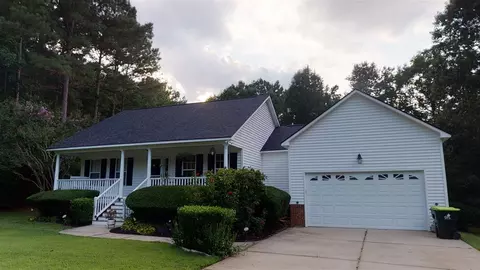 483 Galaxy Dr, Garner, NC 27529 photo 1