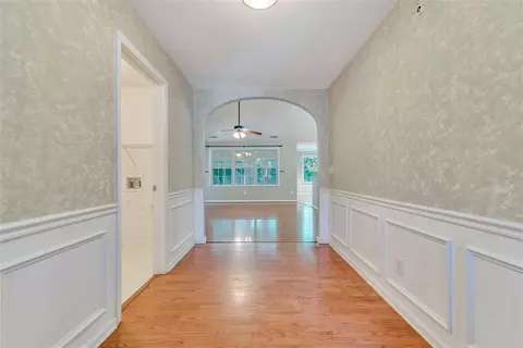 611 Crossview Ln, Durham, NC 27703 photo 4
