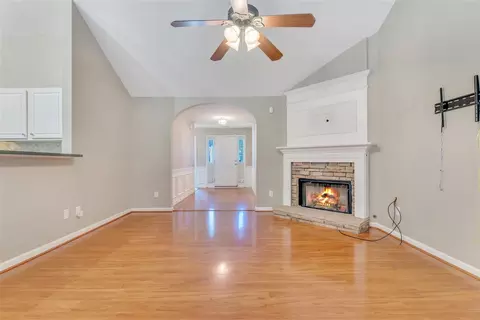 611 Crossview Ln, Durham, NC 27703 photo 5