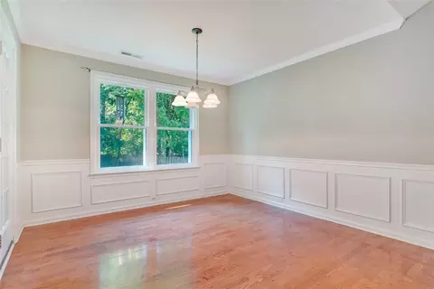 611 Crossview Ln, Durham, NC 27703 photo 9