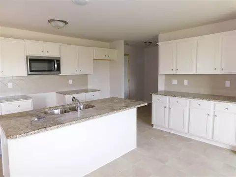 214 Cornfield Ln, Benson, NC 27504 photo 9