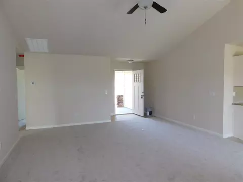 214 Cornfield Ln, Benson, NC 27504 photo 4