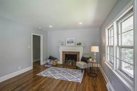 410 E Hammond St, Durham, NC 27704 photo 4