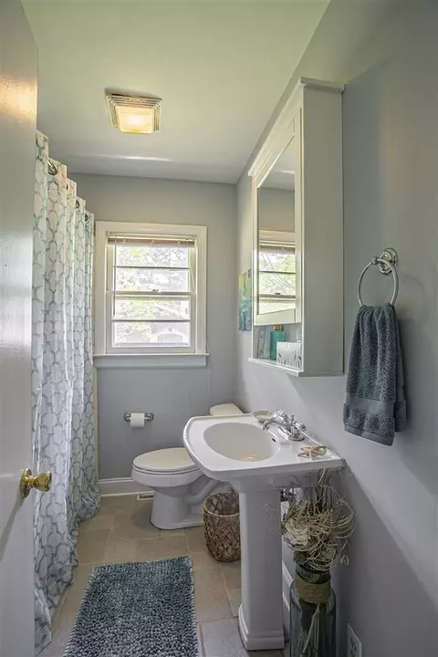 410 E Hammond St, Durham, NC 27704 photo 7