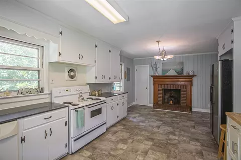 410 E Hammond St, Durham, NC 27704 photo 11