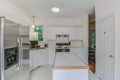 207 Cape Cod Dr, Cary, NC 27511 photo 10