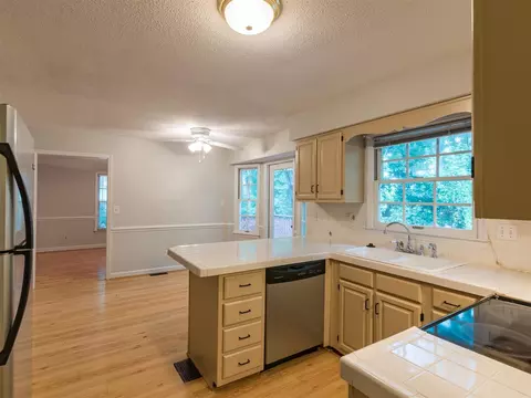 5 Darian Way, Durham, NC 27713 photo 12