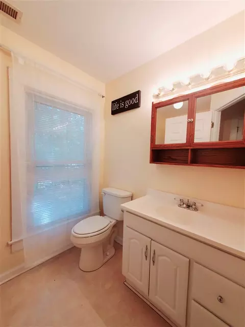 809 Pleasant Dr, Durham, NC 27703 photo 12