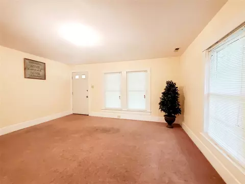809 Pleasant Dr, Durham, NC 27703 photo 5