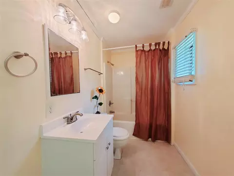 809 Pleasant Dr, Durham, NC 27703 photo 10
