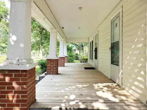 809 Pleasant Dr, Durham, NC 27703 photo 2