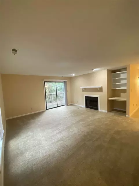 5804 Pointer Dr #201, Raleigh, NC 27609 photo 2