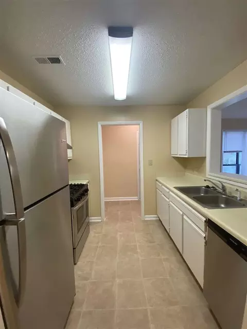 5804 Pointer Dr #201, Raleigh, NC 27609 photo 3