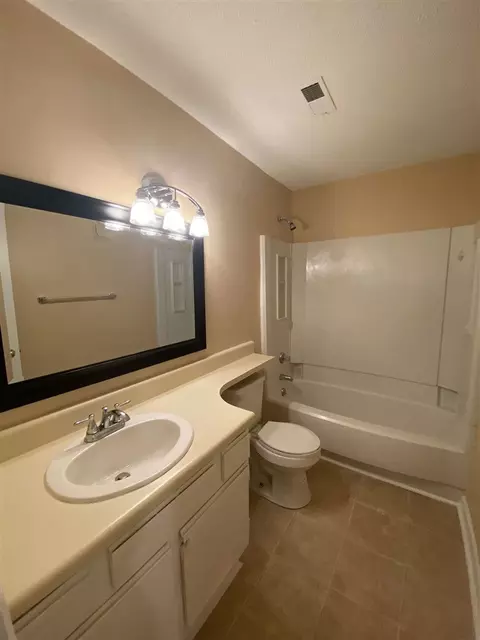 5804 Pointer Dr #201, Raleigh, NC 27609 photo 8